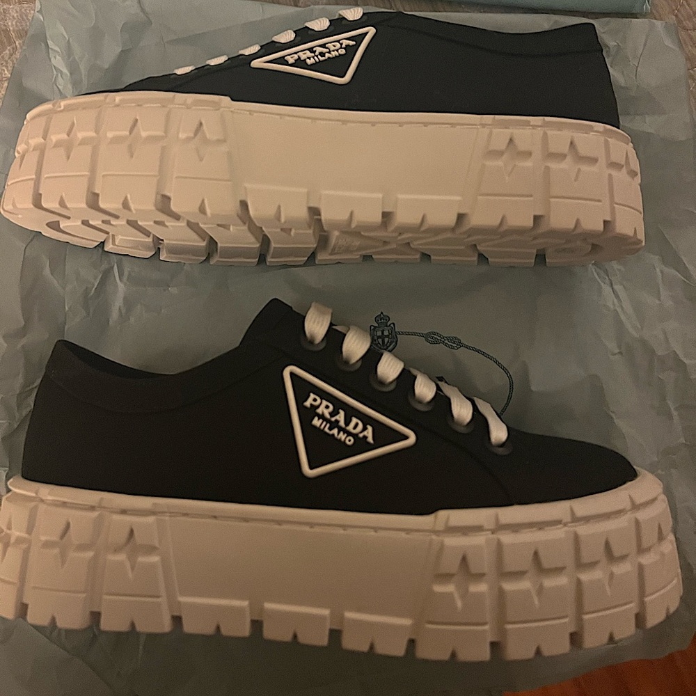 Prade Black Platform Sneakers